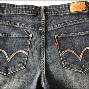 Women’s Levi’s 8s/C Mid rise  skinny jeans
